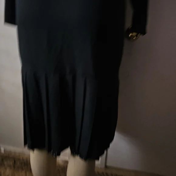 Chic Black Polka Dot Midi Dress - Picture 5 of 6